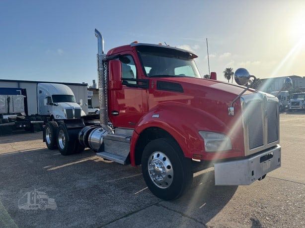 2020 Kenworth T880
