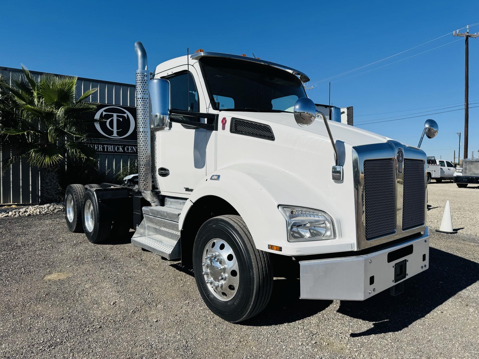 2021 Kenworth T880