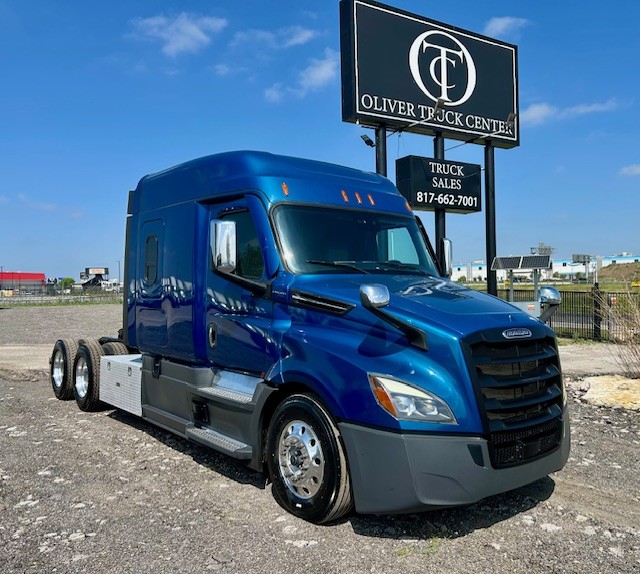 2022 Freightliner Cascadia 126