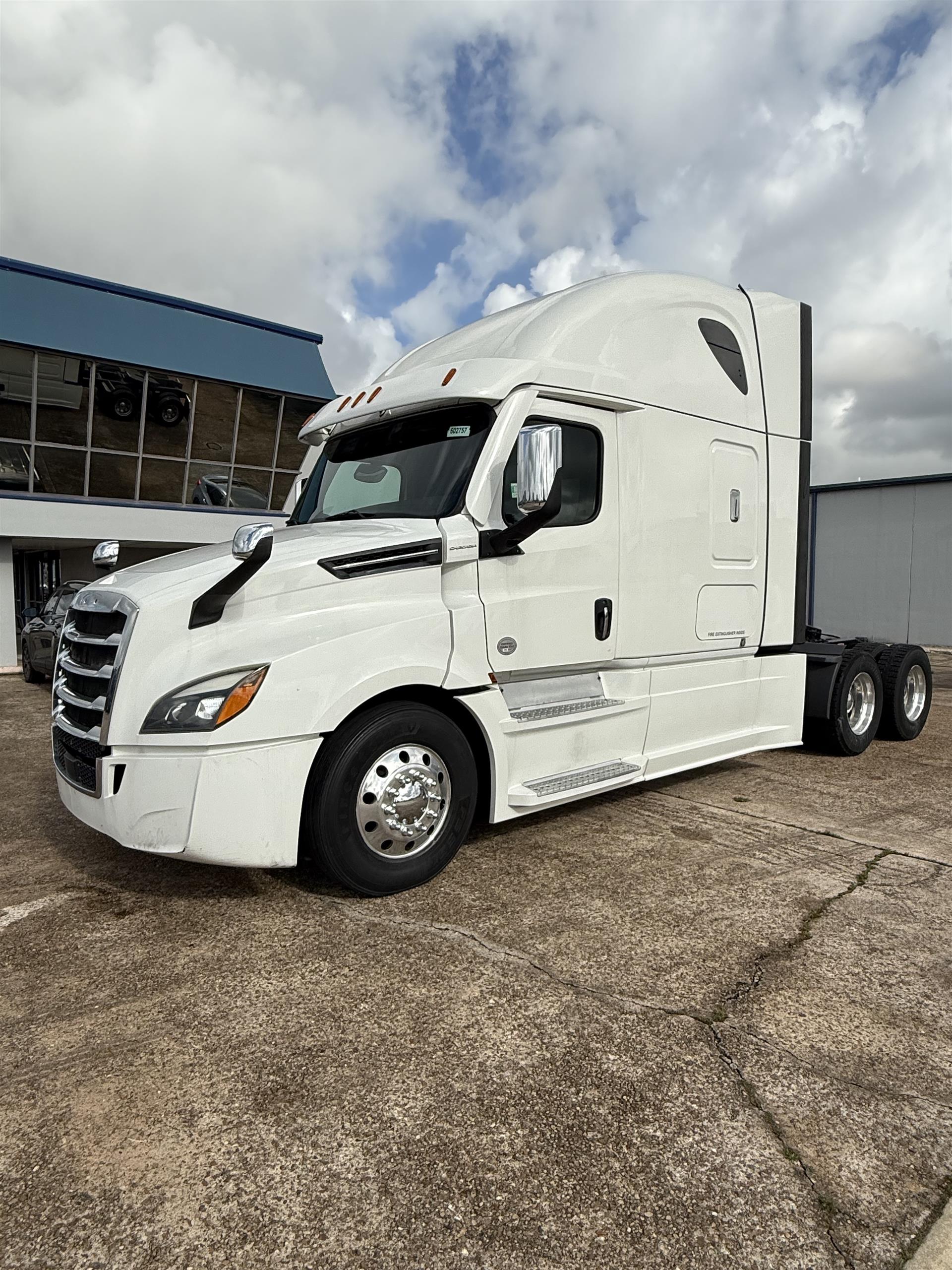 2021 Freightliner Cascadia 126
