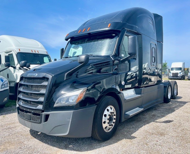 2022 Freightliner Cascadia 126