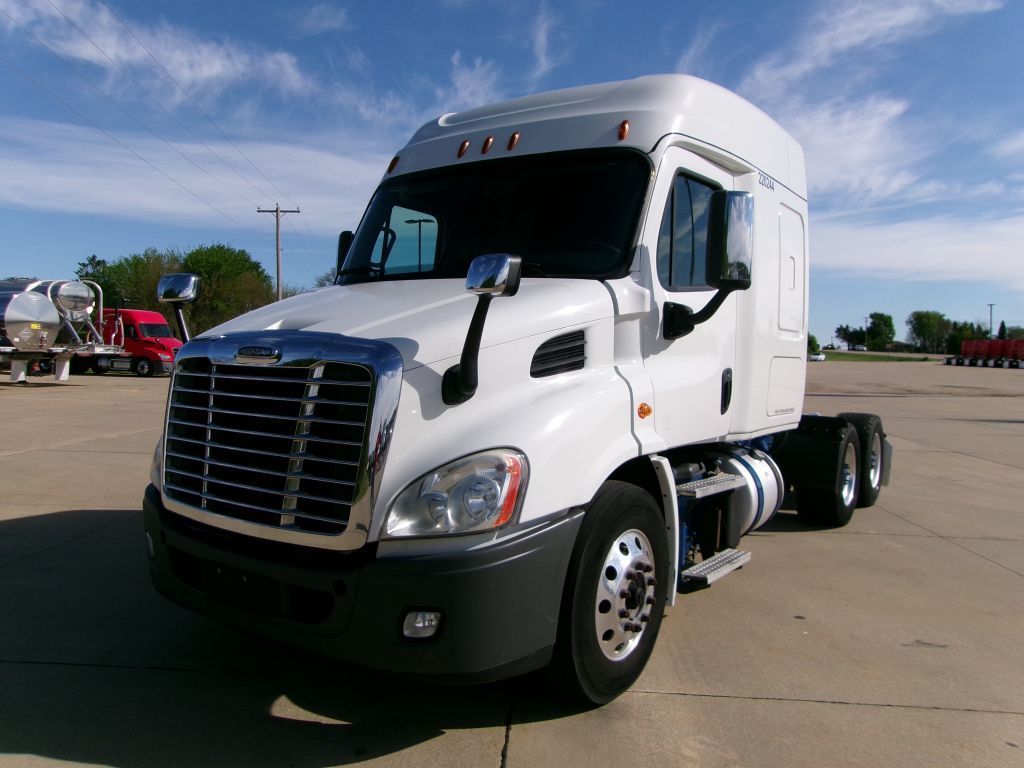 2020 Freightliner CASCADIA 113