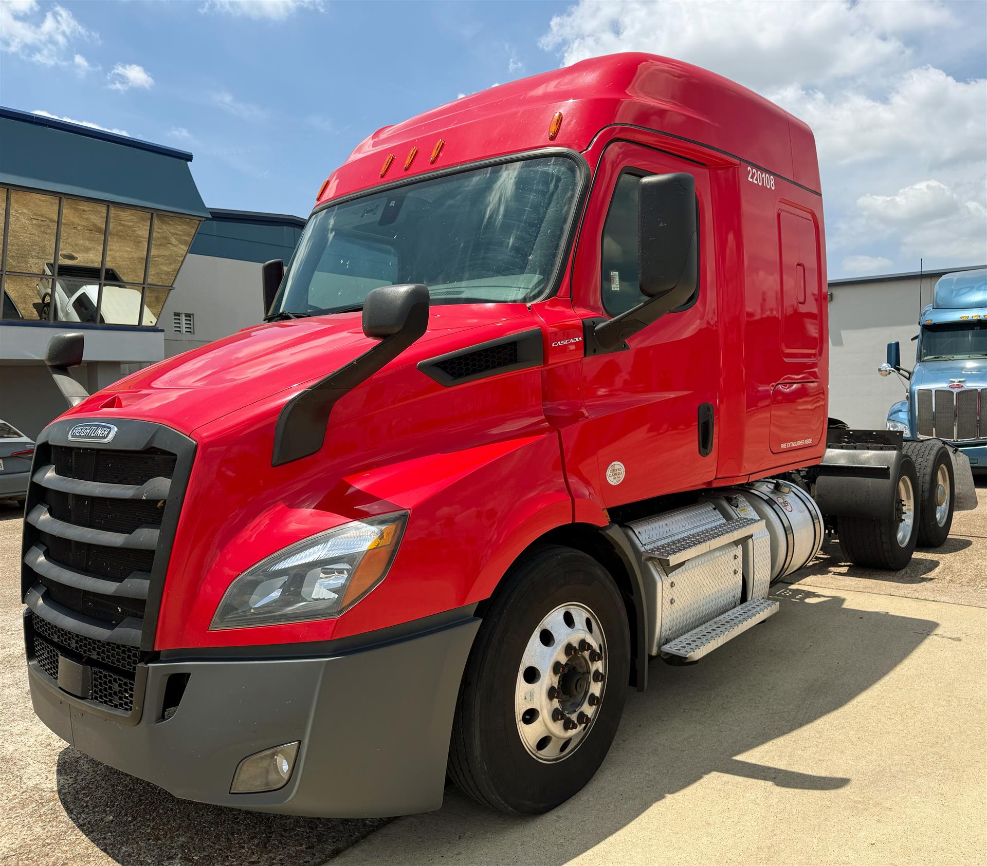 2020 Freightliner Cascadia 126