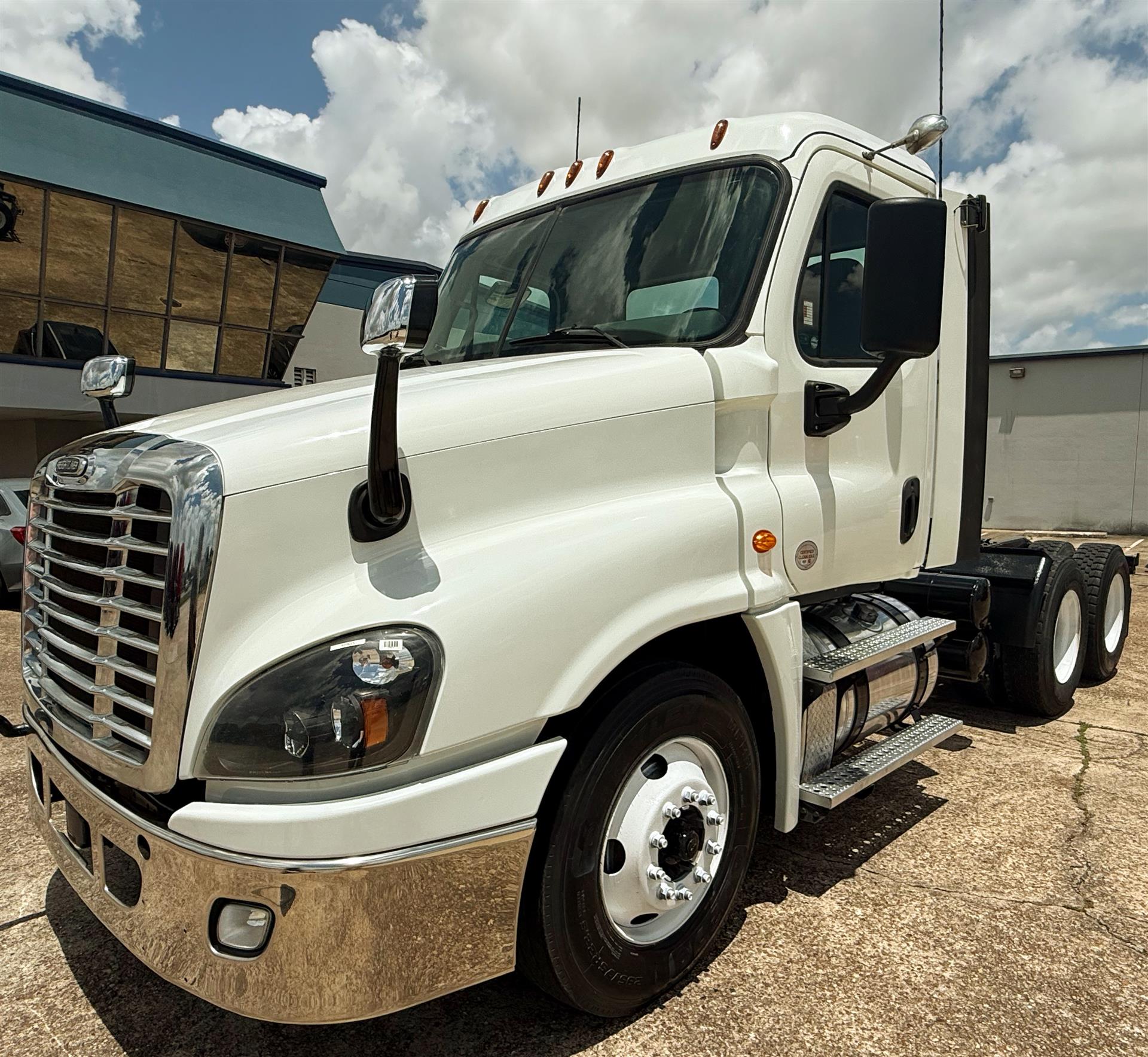 2018 Freightliner CASCADIA 125