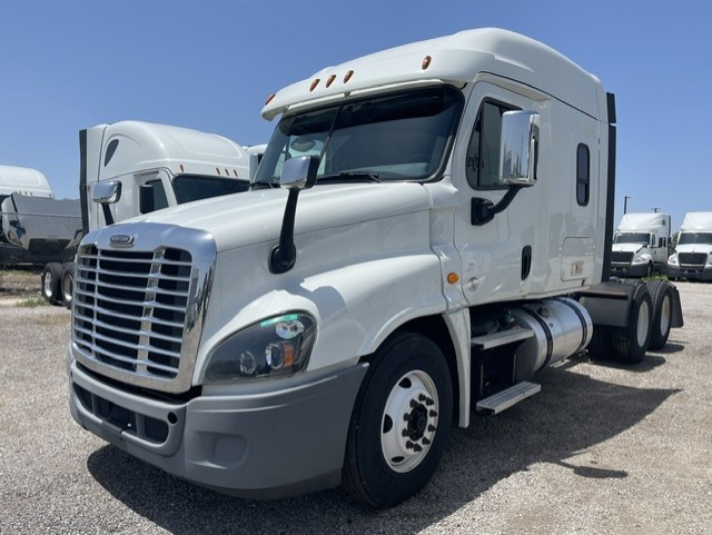 2020 Freightliner Cascadia 126
