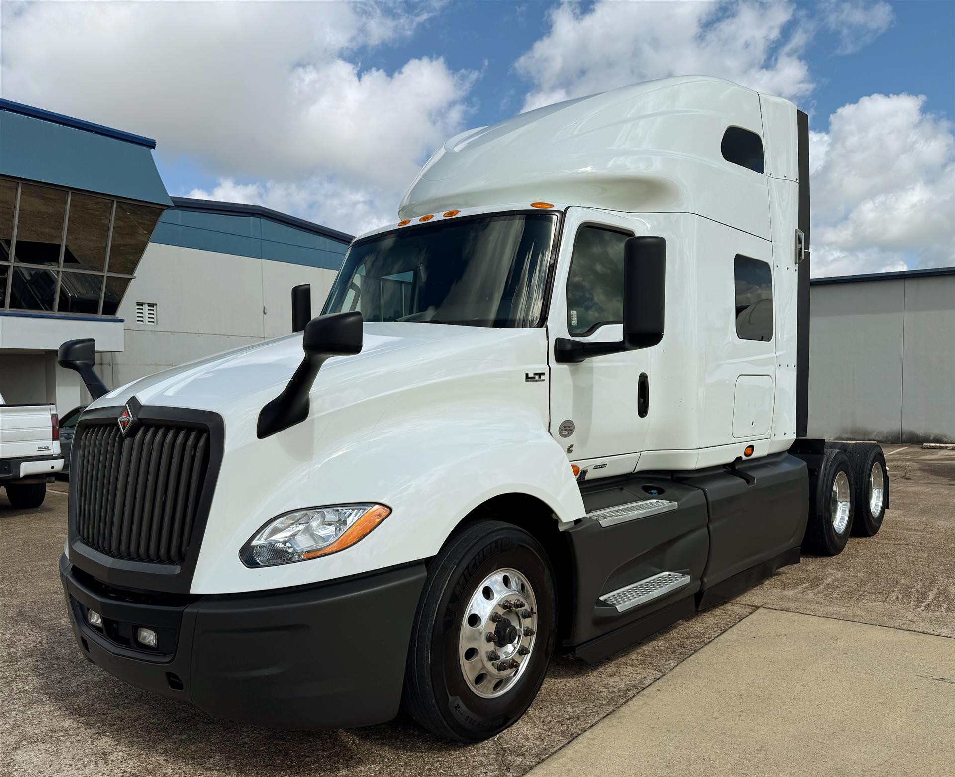 2022 International LT625