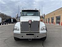 2024 Kenworth T880