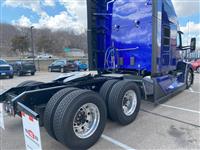 2025 Kenworth T680