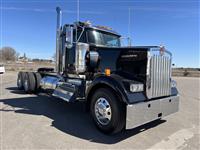 2025 Kenworth W900L