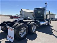 2025 Kenworth W900L