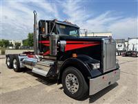 2025 Kenworth W900L