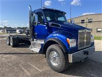 2025 Kenworth T880