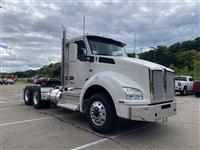 2025 Kenworth T880