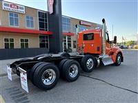 2025 Kenworth W990