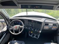 2025 Kenworth T680