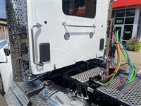 2025 Kenworth T880