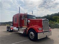 2025 Kenworth W900L