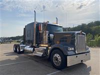 2025 Kenworth W900L