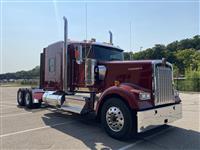 2025 Kenworth W900L