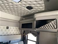 2025 Kenworth W900L