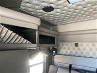 2025 Kenworth W900L