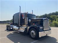 2025 Kenworth W900L