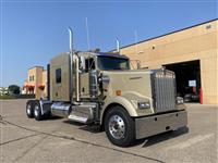 2025 Kenworth W900L