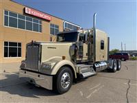 2025 Kenworth W900L