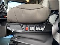 2025 Kenworth W900