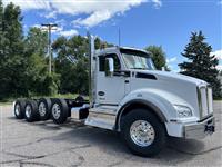 2025 Kenworth T880