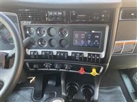 2025 Kenworth W900L