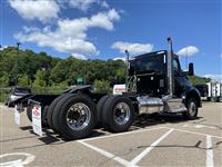 2025 Kenworth T880