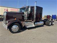 2025 Kenworth W900L