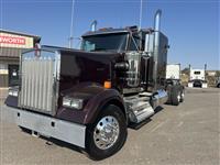 2025 Kenworth W900L