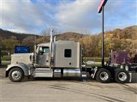 2025 Kenworth W900L