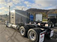 2025 Kenworth W900L