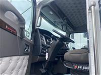2025 Kenworth W900L