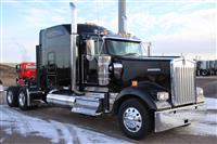 2023 Kenworth W900