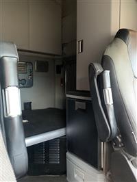 2022 Kenworth T680