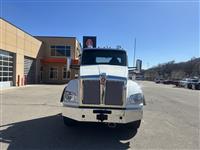 2025 Kenworth T880