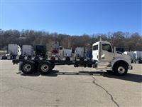 2025 Kenworth T880