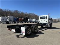 2025 Kenworth T880