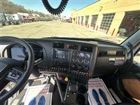 2025 Kenworth T880