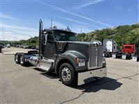 2026 Kenworth W990