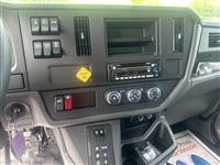 2025 Kenworth T280