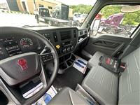 2025 Kenworth T280