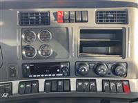 2025 Kenworth T880