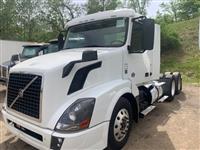 2018 Volvo VNL64T300