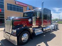 2022 Kenworth W900L