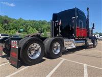 2022 Kenworth W900L